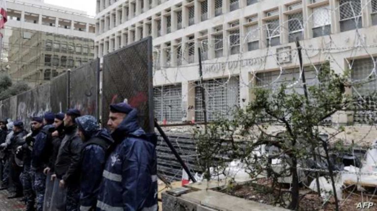 لبنان بعد حادثة “طلب الإحضار”.. استنفار سياسي في “لبنان تحت عنوان “رياض سلامة