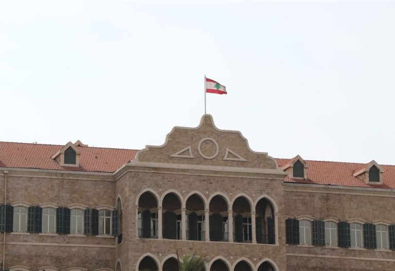 حدود صلاحيات حكومة تصريف الأعمال… مفاجأة دستورية تتيح لها هذا الامر