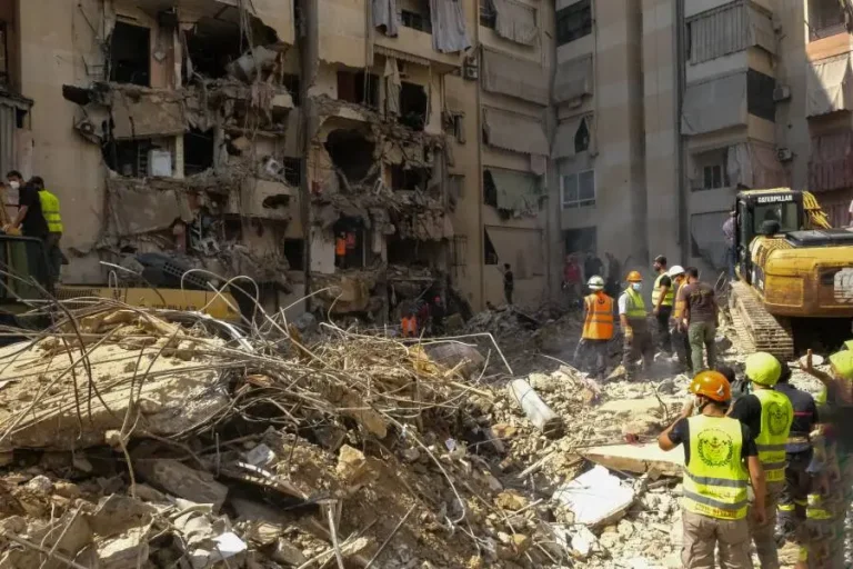 (23/09/2024)بعد انفجار البيجرات.. هل الثقة بالتكنولوجيا ضحية صراع لبنان؟